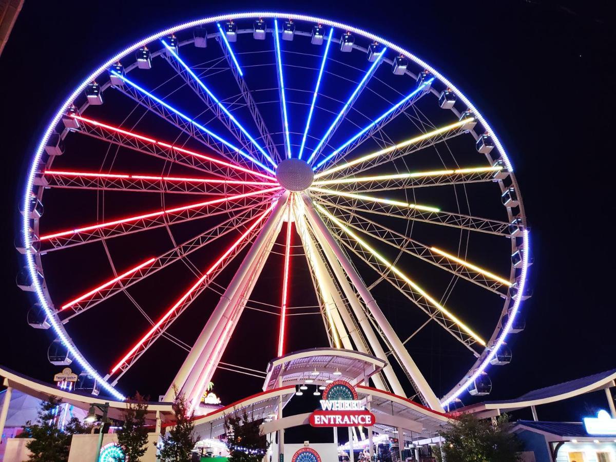 Papa Bear, Hot Tub, Wifi, 1089 Free Tickets Each Paid Day, Dollywood And More Sevierville Luaran gambar